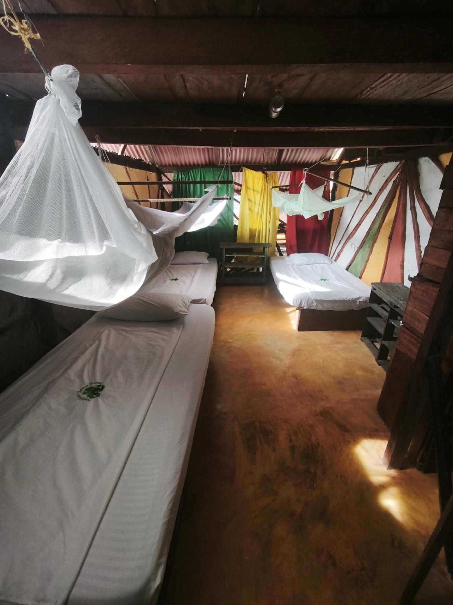 Reciclarte Galeria Hostal Capurgana Exterior photo